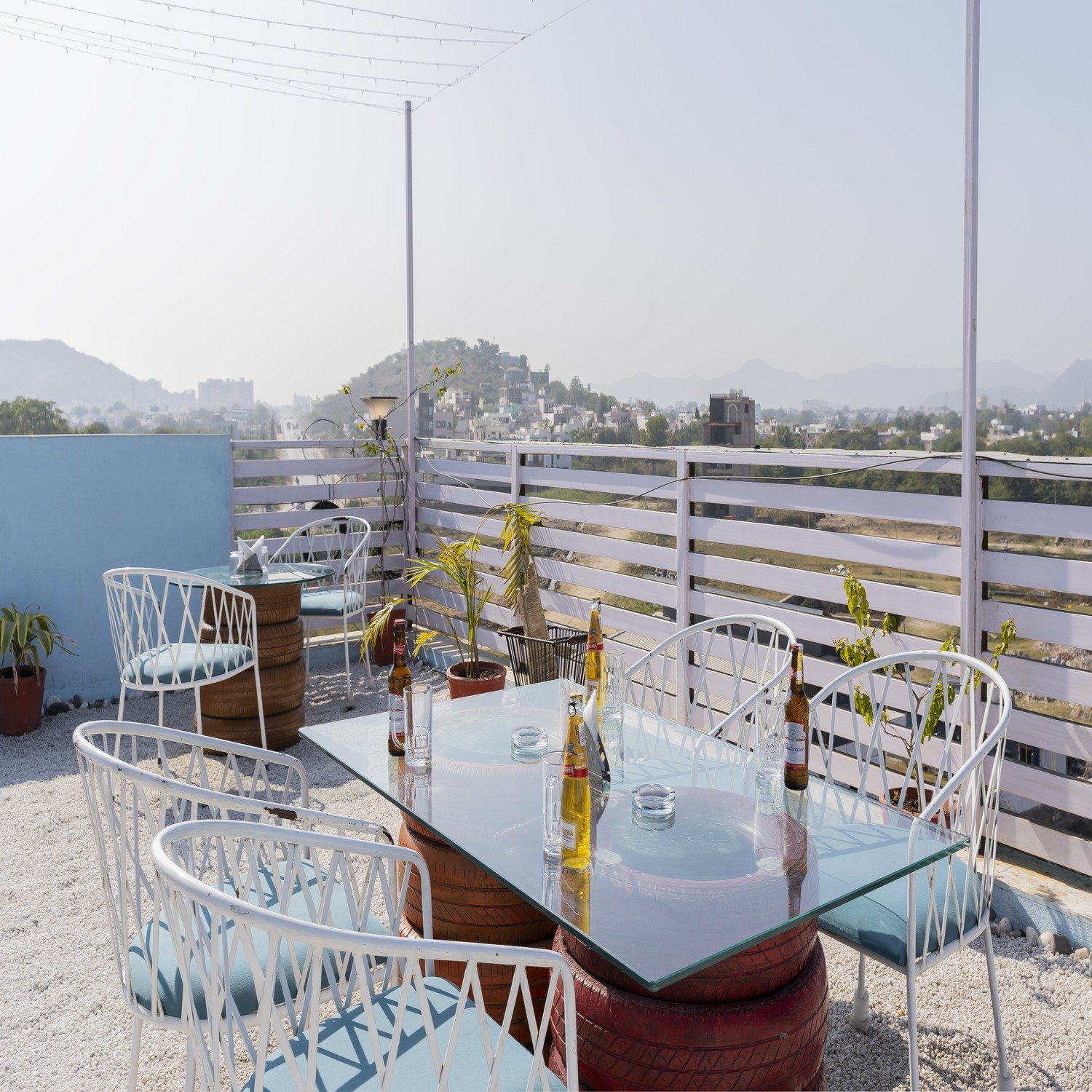 Hotel Laakhan & Restaurant